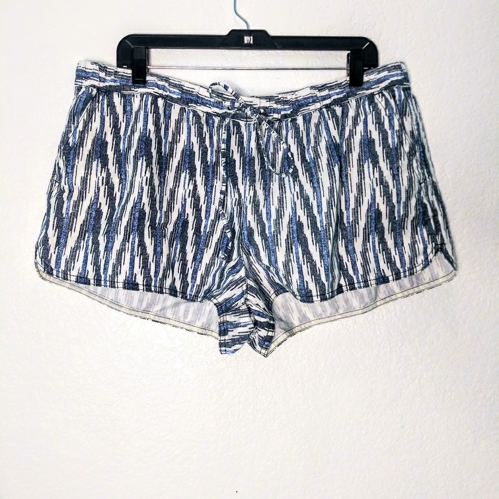 J. Crew drawstring shorts sz XL